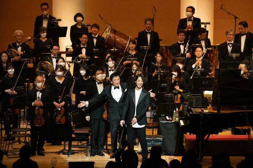 2022年2月、全国ツアー最終日に東京国際フォーラムで、ガーシュインのピアノコンチェルト・インFを、藤岡幸夫の指揮で東フィルと共演。ピアニストが5千人の大箱を埋めるという、音楽史に残る一夜となった(撮影/品田裕美)