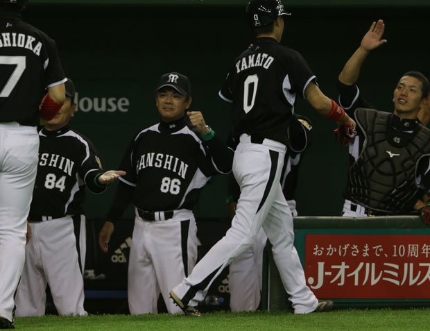 崖っぷちの和田監督。甲子園での巨人戦３連敗は、あまりにも痛すぎた　（c）朝日新聞社　＠＠写禁