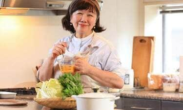 〈追悼枝元なほみさん69歳死去〉「夜のパン屋さん」を生み出した料理研究家・枝元なほみさんの“フードロス”との闘い方