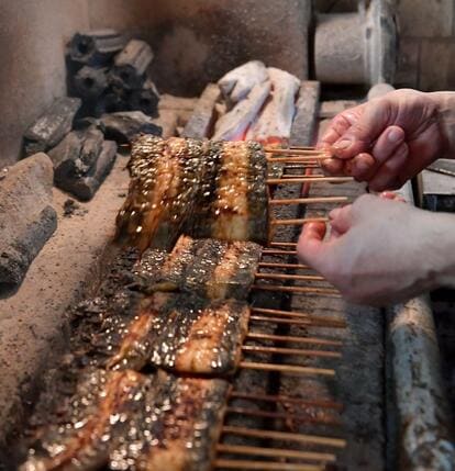 かば焼きの味も例年とちがう? (c)朝日新聞社