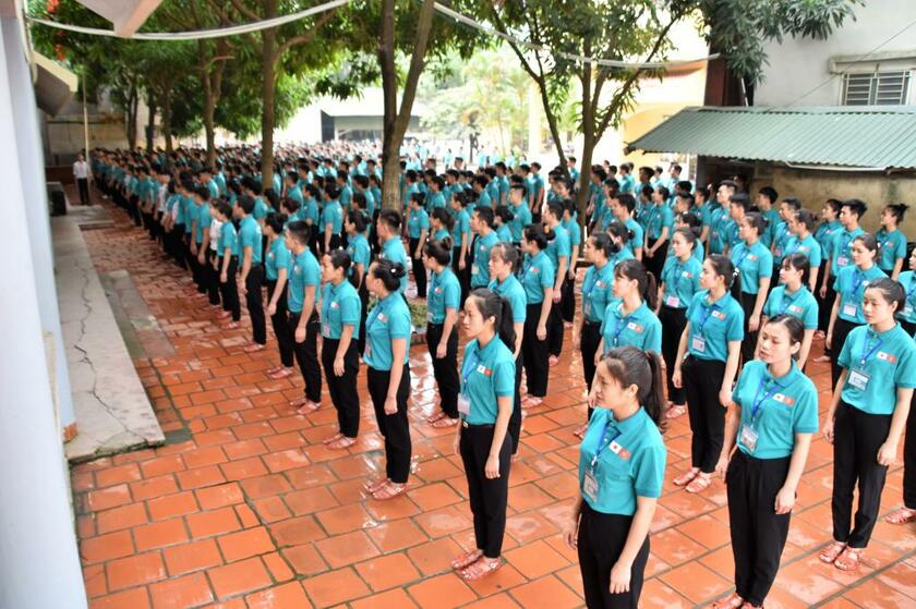 送り出し機関の教育施設で研修するベトナム人技能実習生（ハノイの教育機関で）