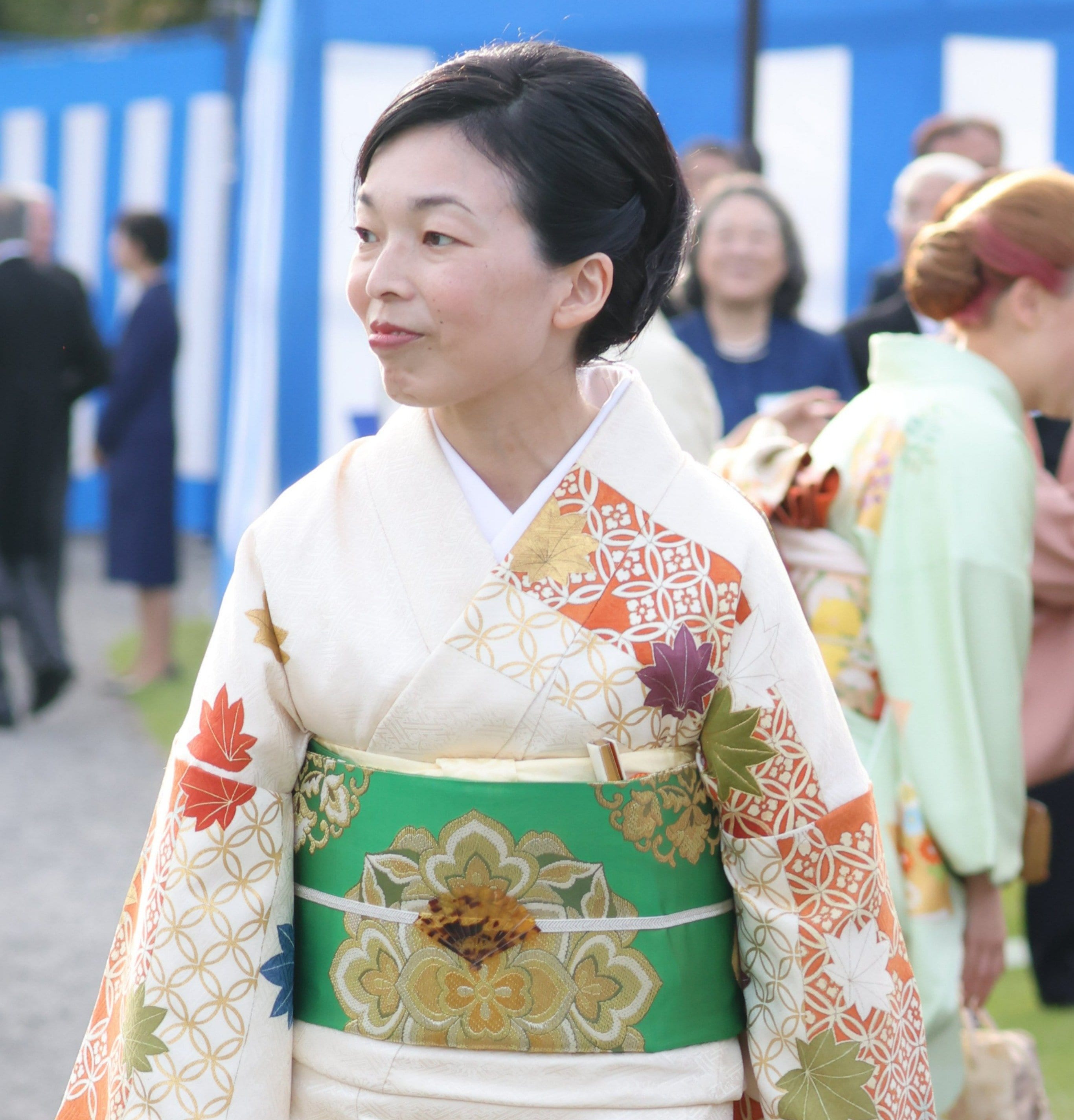 秋の園遊会】瑶子さま「金髪ピンクメッシュ」と友禅の美しい調和 彬子さまの「みごとな帯留め」 華子さま「格調高い松菱の帯」にうっとり(AERA  dot.) - goo ニュース