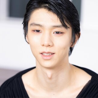 羽生結弦が語る、この半年間で生まれた変化 「服ってこんなに意思があるんだな」