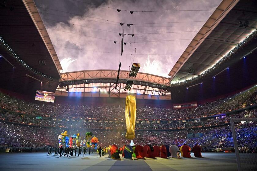 盛大なセレモニーで幕を開けたサッカーW杯カタール大会