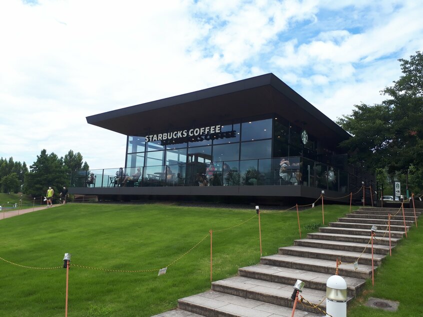 スターバックス コーヒー 富山環水公園店=富山市