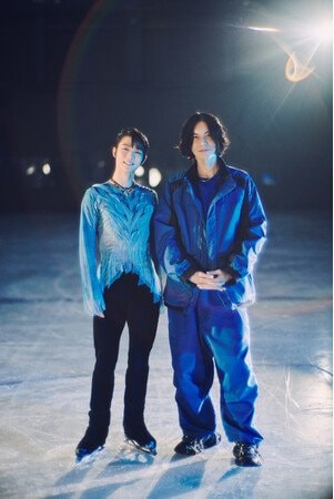 写真・図版(1枚目)| フィギュアスケートLife Extra 『羽生結弦 PROFESSIONAL Season3』 に米津玄師が登場! 『BOW AND ARROW』 MV共演の感想を独占インタビュー