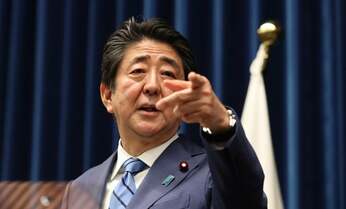 産経新聞32回、NHK22回に朝日新聞は3回…官邸が進める露骨な「メディア選別」の弊害