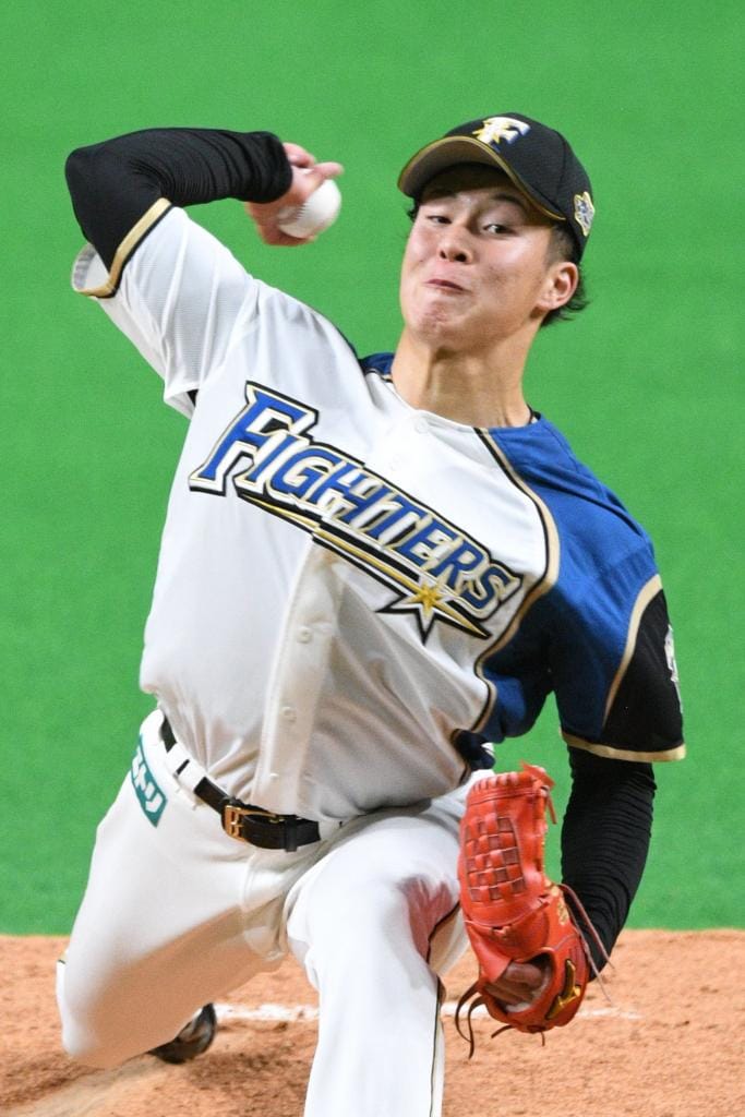 ５回を投げて被安打４、１失点でデビュー戦勝利を飾った日本ハムの吉田輝星　（ｃ）朝日新聞社