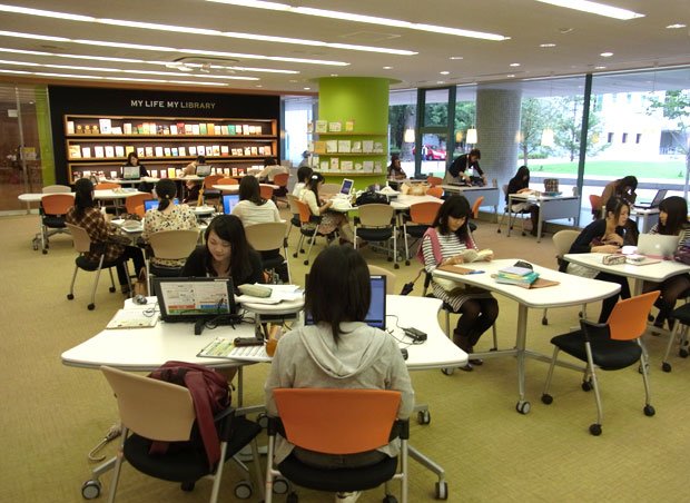 東京女子大図書館　（c）朝日新聞社　＠＠写禁