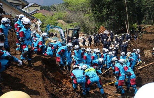 捜索が続く高野台地区の崩壊現場（撮影／ジャーナリスト・今西憲之）