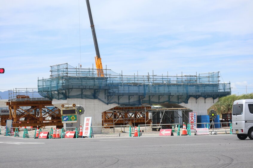 写真・図版(4枚目)| 大阪万博の遅れは絶対許されない? 工事現場は人手不足と暑さで「長時間働くのは無理」と悲鳴
