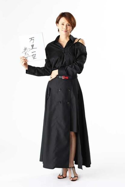 米倉涼子“女優生活20年” もっとも大変だった作品は？ | AERA