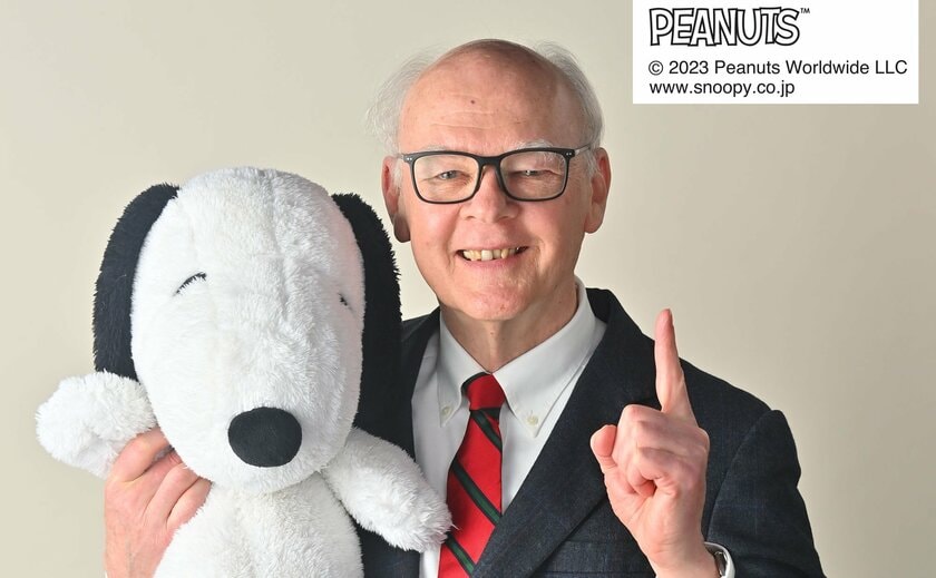 ジェームス・バーダマン先生　（c）2023 Peanuts Worldwide LLC　www.snoopy.co.jp