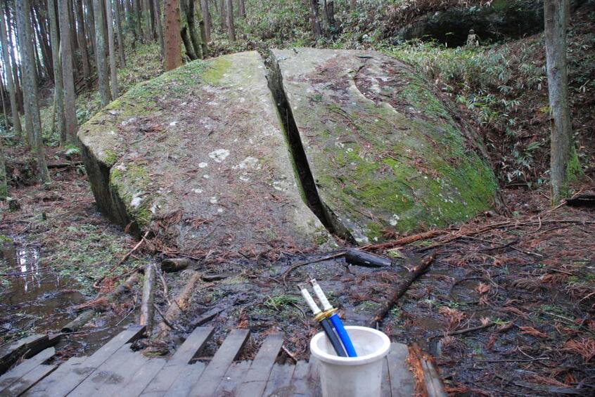 現在はプラスチックの刀が置いてある (撮影/粟野仁雄)