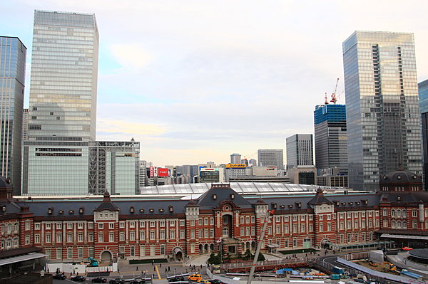 変化し続ける都市の風景。東京駅