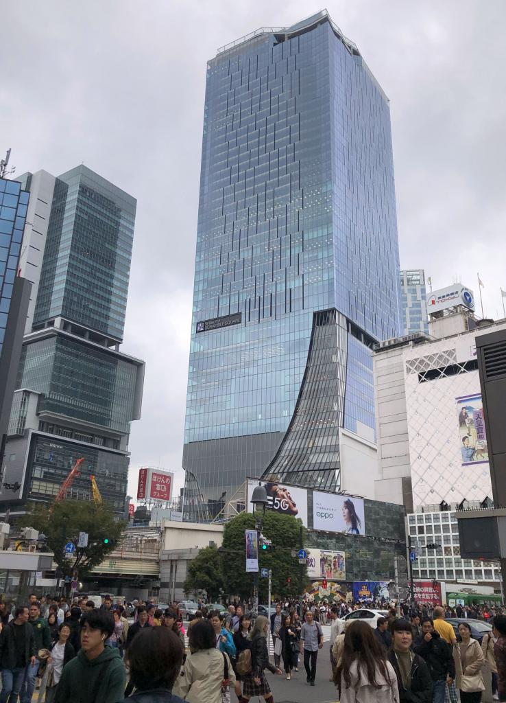 スクランブル交差点から見た「渋谷スクランブルスクエア」　（撮影／首藤由之）