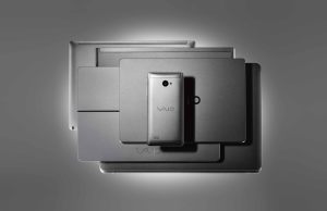 ハイエンドPCの「VAIO Z Canvas」と共通する、アルミ合金という素材と造形を採用したデザインを持つ「VAIO Phone Biz」