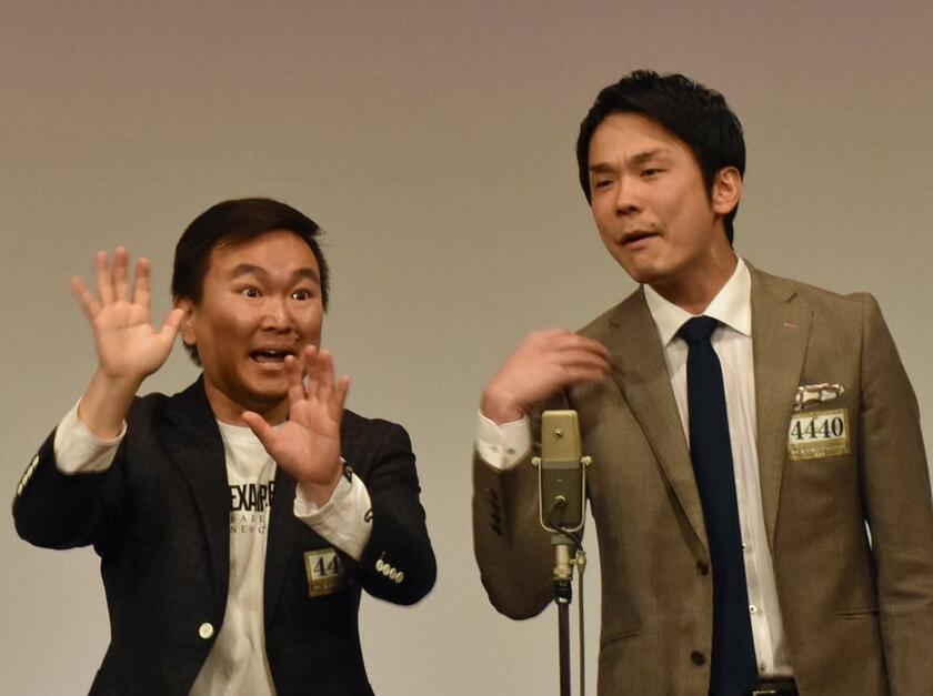 かまいたちの山内(左）と濱家（C)朝日新聞社