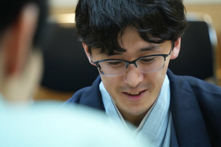初防衛を果たした伊藤匠叡王=2025年6月14日、千葉県柏市
