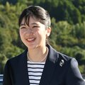 〈各地を訪れる皇室〉愛子さま 「大人のマリンスタイル」に思わずため息 馴染んだパンプスをお召しの佐賀の初公務は、雅子さまのアドバイスも?