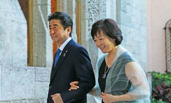 安倍首相夫妻に投下される森友“紙爆弾”と大阪地検捜査の本丸
