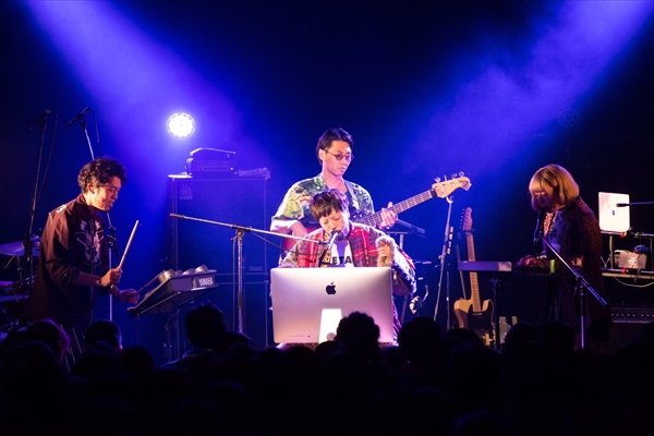 ニガミ17才 全公演完売の単独ツアー「不定期大演奏会」　大阪公演のレポートが到着