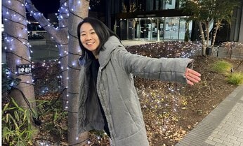 40代女性「チャネリング」のメッセージで見えたのは…「インベさんは宇宙人じゃないですか」「ハハハッ!」