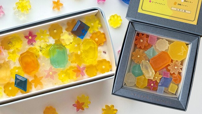 写真・図版（1枚目）| 夏の花と宝石が輝く、アート作品みたいな夏季限定スイーツ！7月14日より発売開始