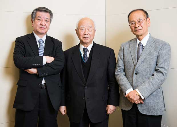 （左から）木村三浩・一水会代表、久間章生・元防衛大臣、孫崎享・元外交官（撮影／写真部・岸本絢）