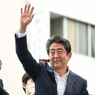強引すぎる「国葬」裏事情 麻生副総裁の進言で「国民葬」から転換か