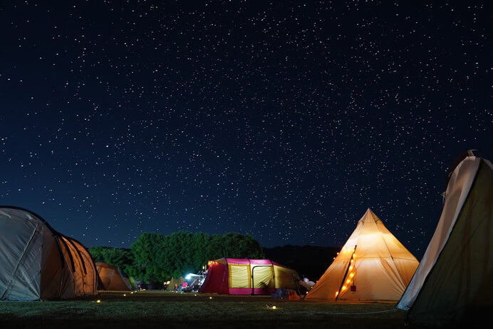 高原のキャンプ場なら満天の星空を満喫できます