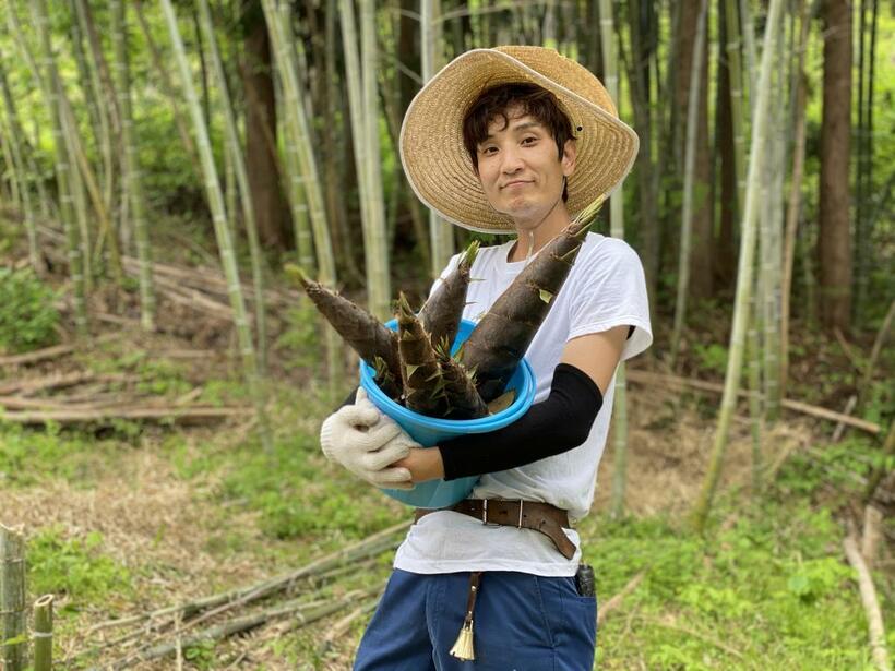 本坊元児さん（写真提供＝吉本興業）