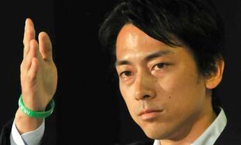 幼少期に離婚で母失った小泉進次郎 「ママ」と呼んだ女性
