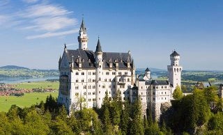 ドイツへの外国人観光客が選ぶ名所トップ100、ノイシュバンシュタイン城が不動の1位に