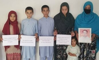 中村哲医師と共に命を落とした5人のアフガニスタン人 心臓の弱い娘を残し死亡した護衛も
