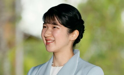 愛子さま、｢斜め45度｣の美しさ　30年前の雅子さまに｢そっくり！｣の瞳と向日葵のような笑顔