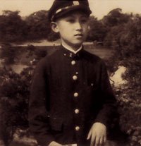 友人に貸してスタート35で撮影してもらった中学2年生の中島さん。50年以上経ても画像がきれいだ。写真部に所属していて、「このころは、アサヒカメラを読んで写真の勉強をしましたよ」とほほ笑んでくれた