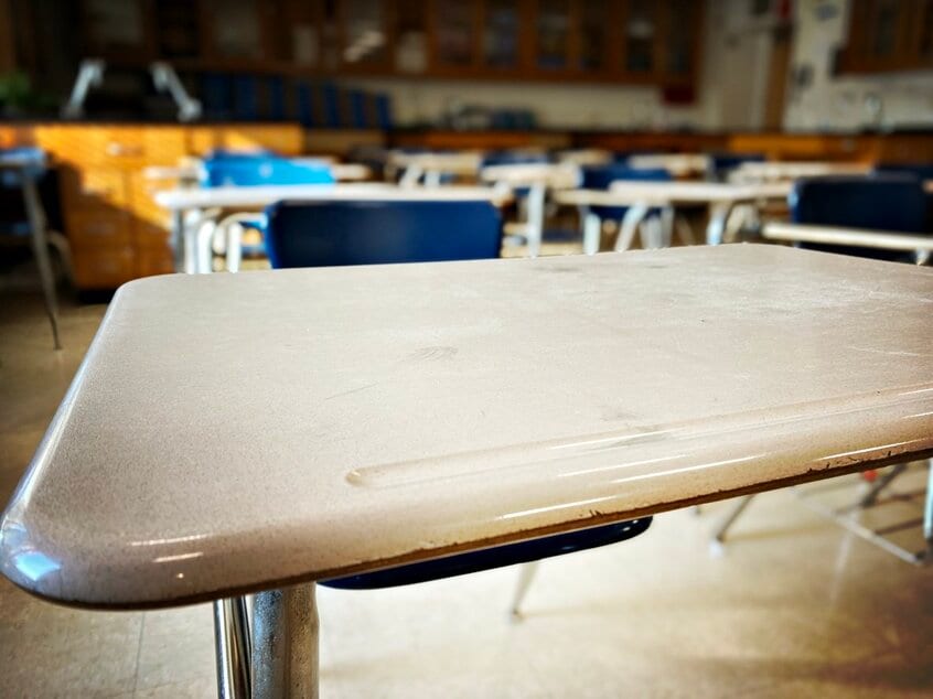 学校だけがすべてではない。そう頭ではわかっていても、なかなか気持ちがついていかないんですよね　photo iStock.com／FS