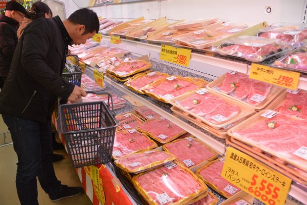 牛肉も地域性豊かな食材だ　（ｃ）朝日新聞社