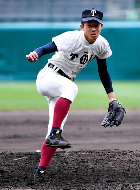 センバツ優勝投手、大阪桐蔭の徳山壮磨（c）朝日新聞社