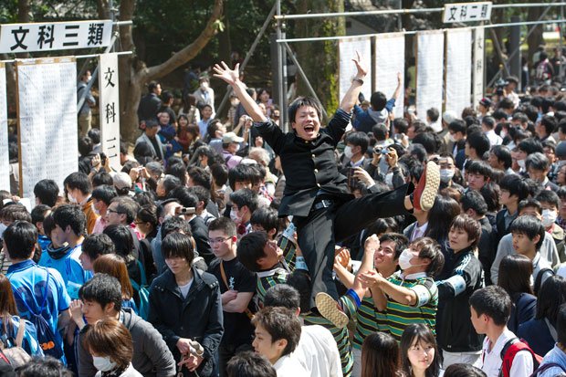 部活動を夏までやって、翌春には東大で胴上げさせることも夢ではない　（c）朝日新聞社　＠＠写禁