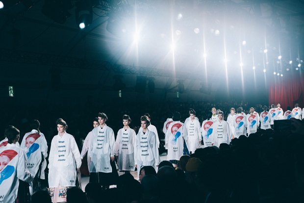 2017年のアマゾン ファッション ウィーク 東京で開催されたsacaiとUNDERCOVERの合同ショー(写真:AT TOKYO 10.20 sacai/UNDERCOVER提供)