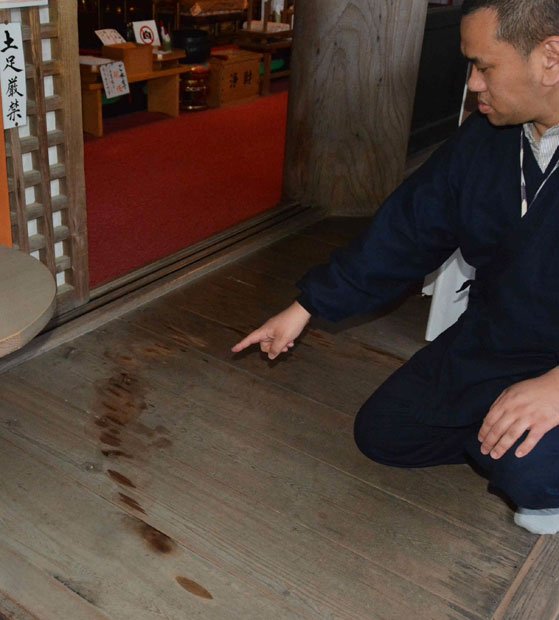 油のような跡が見つかった奈良県の岡寺　（ｃ）朝日新聞社　＠＠写禁