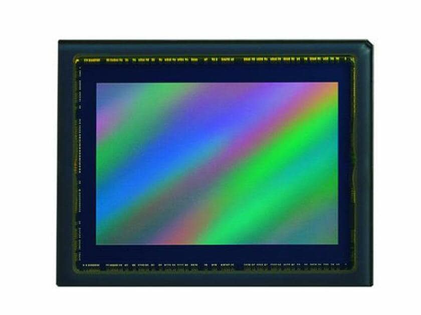 35ミリ判フルサイズの有効2450万画素で裏面照射型CMOSセンサー。ミラーレスのZ 6と同等の画質としている。階調の豊かさと、高感度での画質の高さは特筆ものだ。
