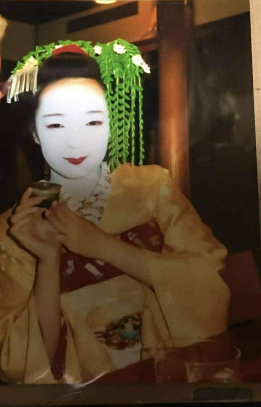 「何があってもお客さんに逆らってはいけない」と教育されてきたという。桐貴さん提供