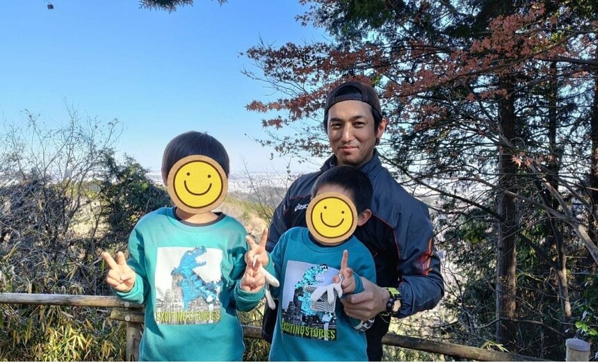 きれいな石を探しに高尾山へ（提供）