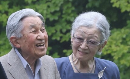 〈休日の皇室〉「あの2階で勉強してね」上皇さまは美智子さまと手をつなぎ微笑んだ　疎開の思い出の旧田母沢御用邸へ