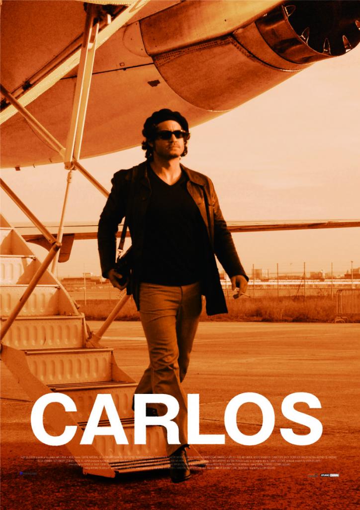 「カルロス」／発売・販売元：ＫＡＤＯＫＡＷＡ、価格５８００円＋税／ＤＶＤ発売中　（ｃ）ＣＡＲＯＬＥ　ＢＥＴＨＵＥＬ　／　ＪＥＡＮ　ＣＬＡＵＤＥ　ＭＯＩＲＥＡＵ　／　ＰＡＴＲＩＣＫ　ＳＷＩＲＣ　／　ＦＩＬＭ　ＥＮ　ＳＴＯＣＫ　／　ＣＡＮＡＬ＋
