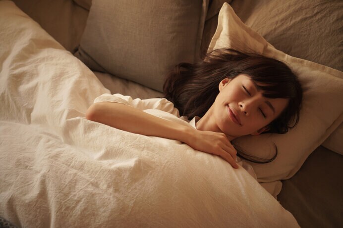 睡眠環境が整えば睡眠の質が上がり、朝起きやすくなります