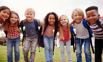 アメリカの小学校は「文法のミスを指摘するより“良いところ”を伸ばしてくれた」 在住ママが語る“現地校”の教育